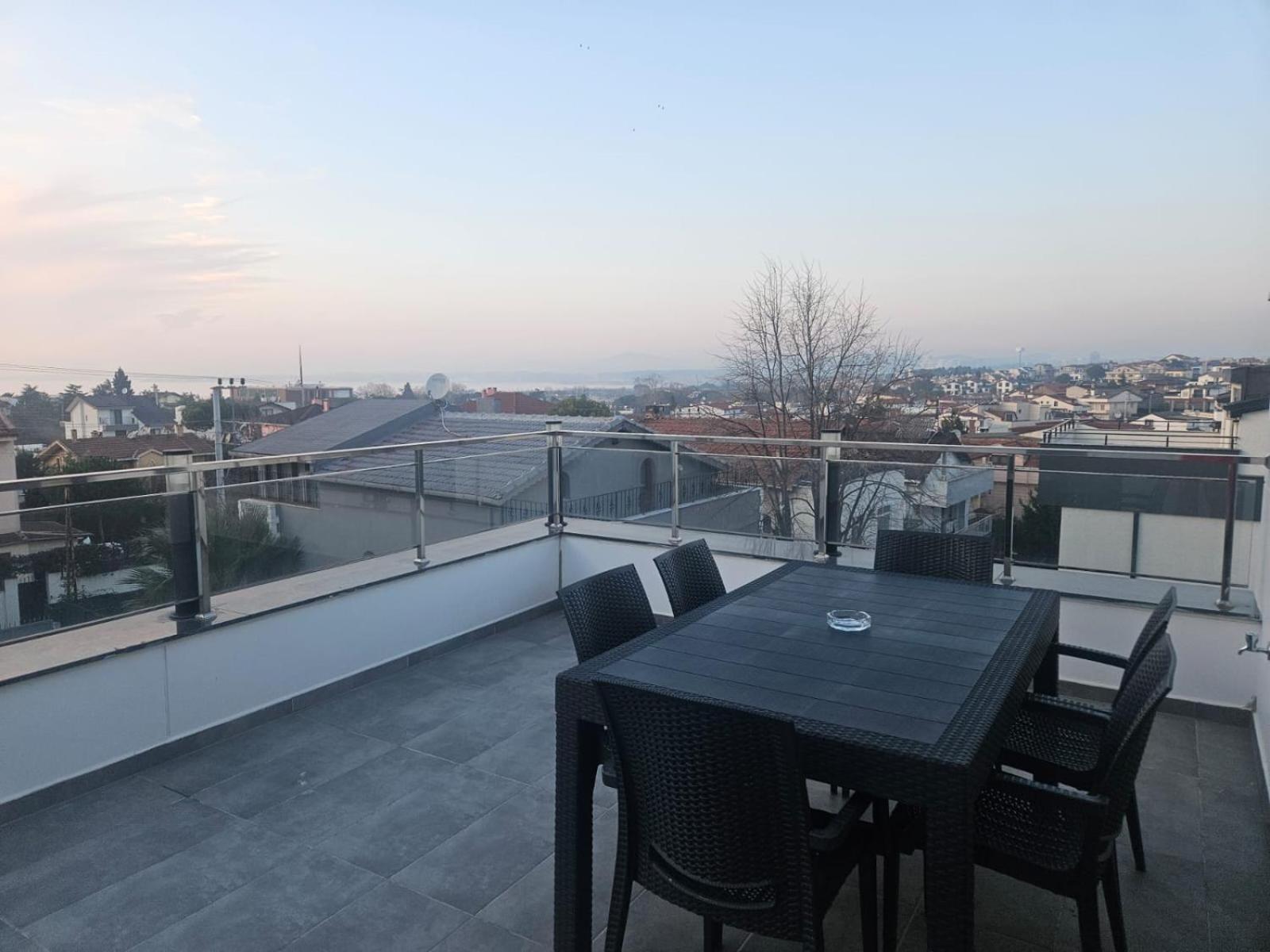Modern Apartment In Very Quiet Location In Darica, Istanbul Esterno foto